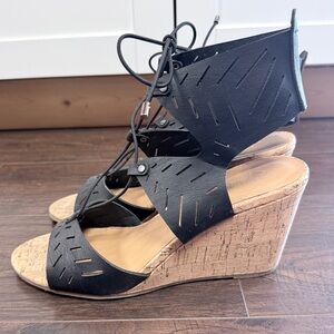 YNOT BLACK WEDGE HEEL LACE UP OPEN TOE SANDLES